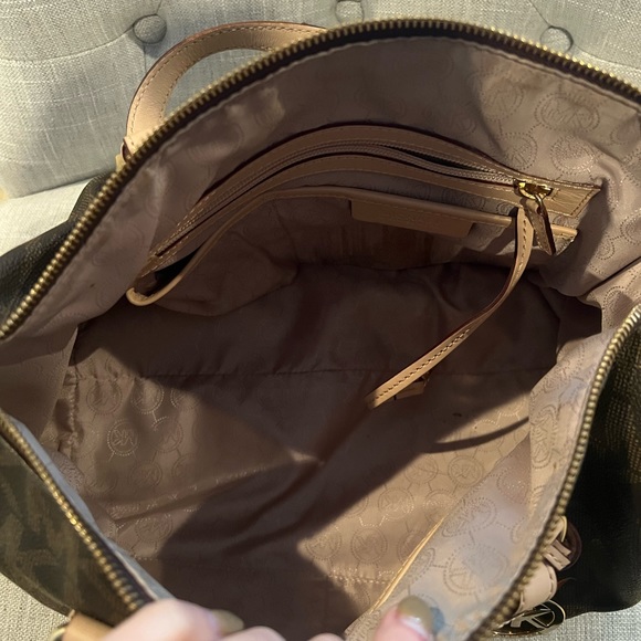 Michael Kors Bag - Picture 5 of 10